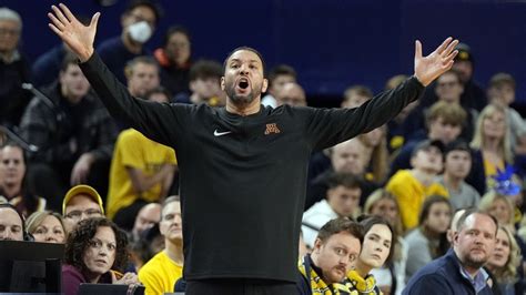 Gophers basketball coach Johnson provides injury update on Garcia and ...