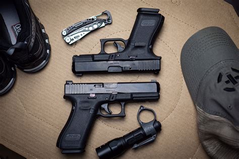 Glock 17 vs 19 | Which 9x19 is Your Best Bet?