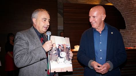 Arrigo Sacchi Inaugura Il Milan Club Faenza E Ricorda Quel