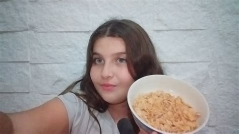 Asmr Comendo Sucrilhos Sons De Boca Sons De Mastiga O Sons