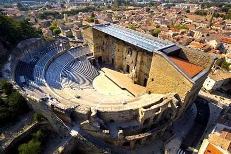 Roman Theatre and Amphitheatre: Spectacle in the Roman World