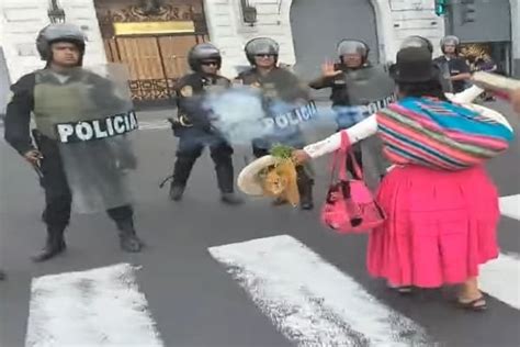 Ministerio de la Mujer condena a manifestantes que exponen niños