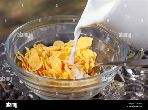 Cornflakes Stockfotos Cornflakes Bilder Alamy