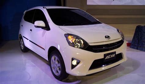 Gambar Mobil Toyota Agya Terbaru