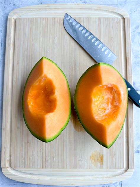 how to cut a cantaloupe melon 5