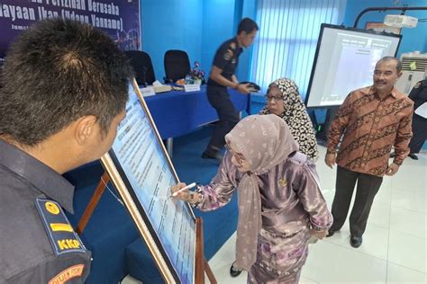 Foto Kembangkan Ekonomi Batam Pembudidaya Udang Berkomitmen Patuhi