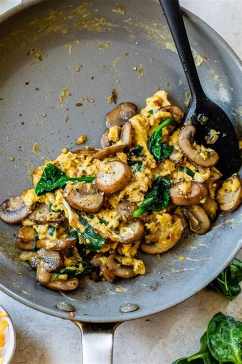 Mushroom Spinach Scrambled Eggs Recipe Chronicle