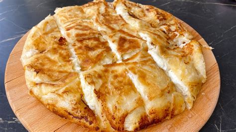 PEYNİRLİ TAVA BÖREĞİ FIRIN KULLANMADAN PRATİK BÖREK TARİFİ börek