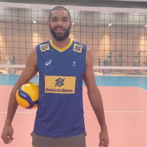 Comit Ol Mpico Brasileiro Suspende Jogador De V Lei Wallace Por Amea A