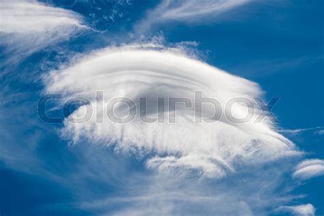 Sch Nwetter Cumulus Wolke Vor Blauem Stock Image Colourbox