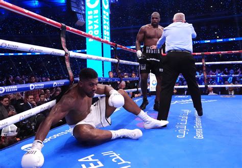 Carl Froch Delivers Brutal Verdict On Anthony Joshua He Shouldnt Be