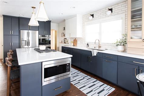 Upgrade Your Kitchen Oak Cabinets With Stunning White Quartz