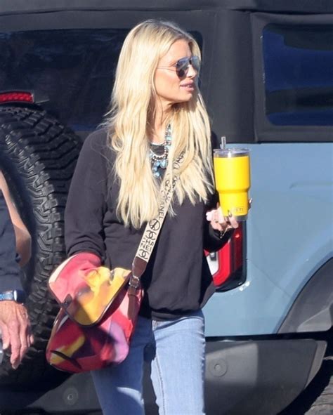 Jessica Simpson Out For Grocery Shopping In Los Angeles 08192023