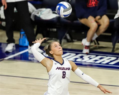 Arizona Volleyball Sweeps Wildcat Classic The Daily Wildcat