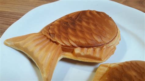 Taiyaki Japanese Fish Shaped Warm Cake YouTube