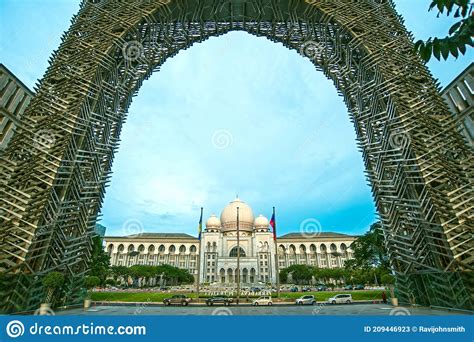 ISTANA KEHAKIMAN PALACE of JUSTICE - PUTRAJAYA Editorial Stock Photo ...