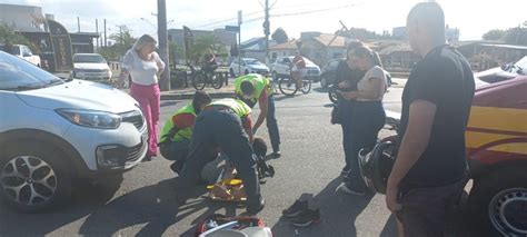 Acidente Na R Tula Do Bairro Areias Em Tijucas Deixa Motociclista