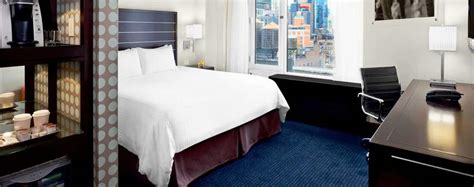 Hilton New York Fashion District, New York City - HotelTonight