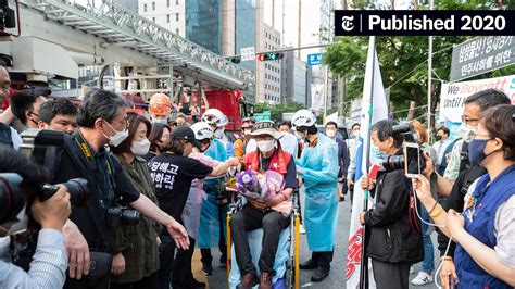 South Korean Ends Yearlong Tower Protest After Samsung Apologizes - The