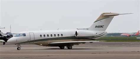 Hawker 4000 N46WC AMS 20170514 Hawker Beechcraft Haw Flickr