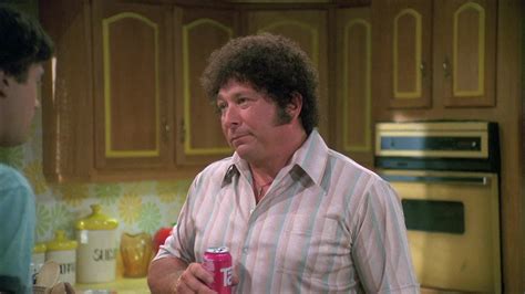 TAB Soda Of Don Stark As Bob Pinciotti In That '70s Show S05E02 "I Can ...