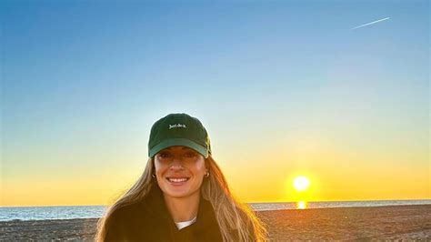 Alexia Putellas Deslumbra Con Un Bikini Tanga De Cebra En Sus Vacaciones