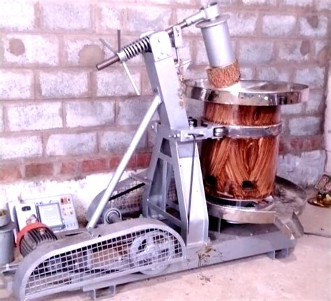 Wooden Cold Press Marachekku Oil Machine Capacity Kg At