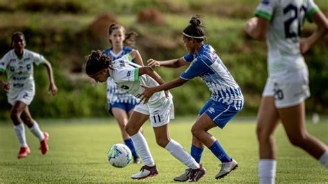 Minas Bras Lia Resolve No Primeiro Tempo Evence Ava Kindermann Pelo