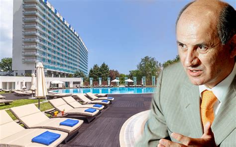 C I Lei Cost O Noapte De Cazare N Hotelul Lui George Copos Din