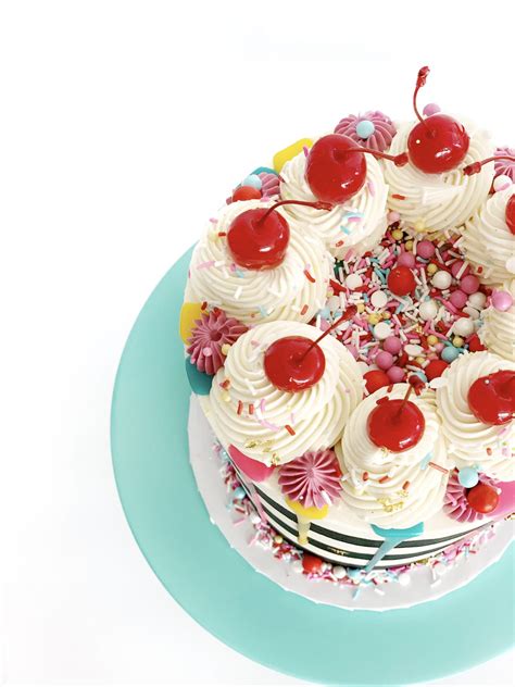 November Cake Decorator Spotlight - Find Your Cake Inspiration