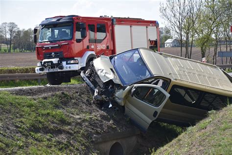 Wypadek Na Dk Pod Pleszewem Droga Krajowa Zablokowana Jeden Z