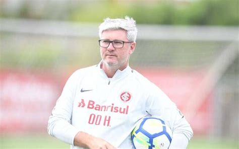 Odair Hellmann é anunciado como novo técnico do Fluminense