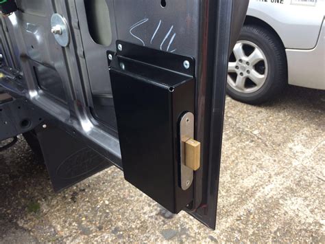 Land Rover Defender Dead Locks Locks And Tools Ltd Dartford Locksmiths