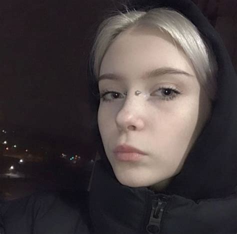 Пин от пользователя Lesya Creeper на доске Aesthetic Girl’s Photos Белые волосы Идеи для