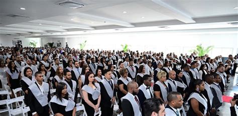 Unicaribe Gradúa 321 Nuevos Profesionales