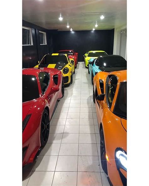 Dobre Car Showroom