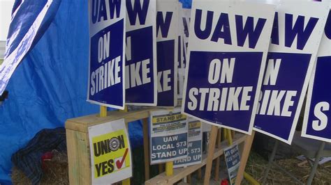 UAW Strike Update GM Autoworkers Union Reach Tentative Deal Wkyc