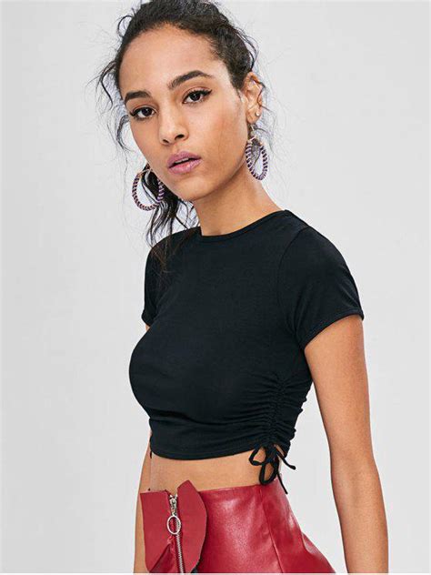 [23 Off] 2021 Cinched Cropped Tee In Black Zaful