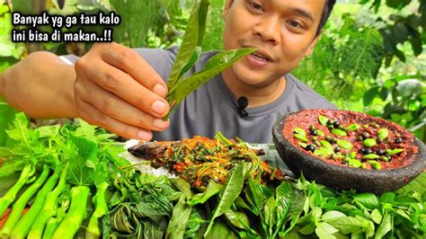 Mukbang Sunda Serba Lalapan Daun Kopi Batang Pepaya Daun Singkong