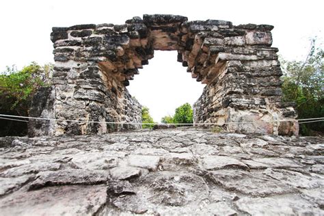 Español Conoce la Zona arqueológica San Gervasio en Cozumel Mayan