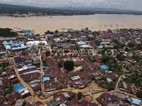 Dampak Banjir Bandang Akibat Luapan Kali Lasolo Di Kendari Antara Foto