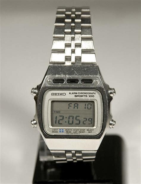 Vintage 1980 Seiko Lcd Digital Watch Model A359 5040 Sports 100