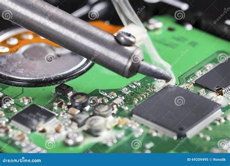 Soldering Iron and Circuit Board Stock Image - Image of transistor, resistor: 69209495