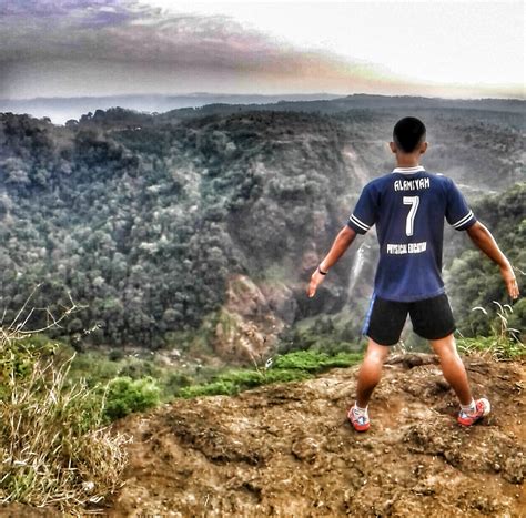 Keindahan Curug Puncak Manik Geopark Ciletuh