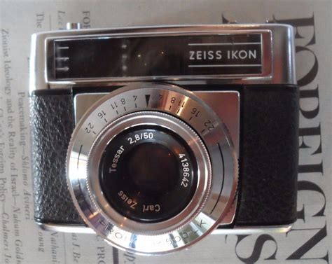 VINTAGE CARL ZEISS IKON CONTESSA PRONTOR 500LK WITH TESSAR 2 8 50 LENS