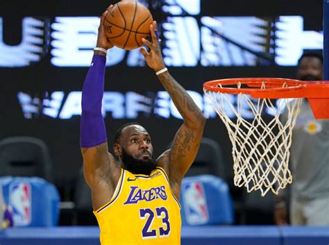 Lebron James Sin Piedad Triple Doble Y Paliza A Warriors