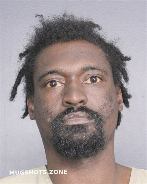 Davis Michael Lavon 03042024 Broward County Mugshots Zone