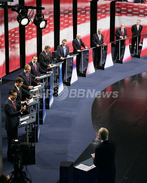 ＜08米大統領選挙＞共和党候補10人が直接対決、初の討論会開催 米国 写真3枚 国際ニュース：afpbb News