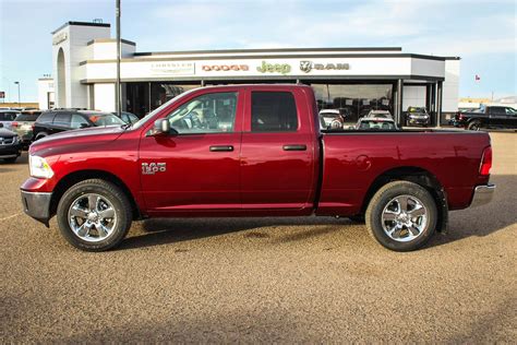 New 2019 Ram 1500 Classic Sxt Plus Quad Cab V6 Quad Cab In Knight Dodge