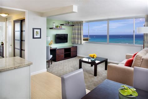 Waikiki Accommodations | Aqua Skyline at Island Colony | Aqua-Aston Hotels